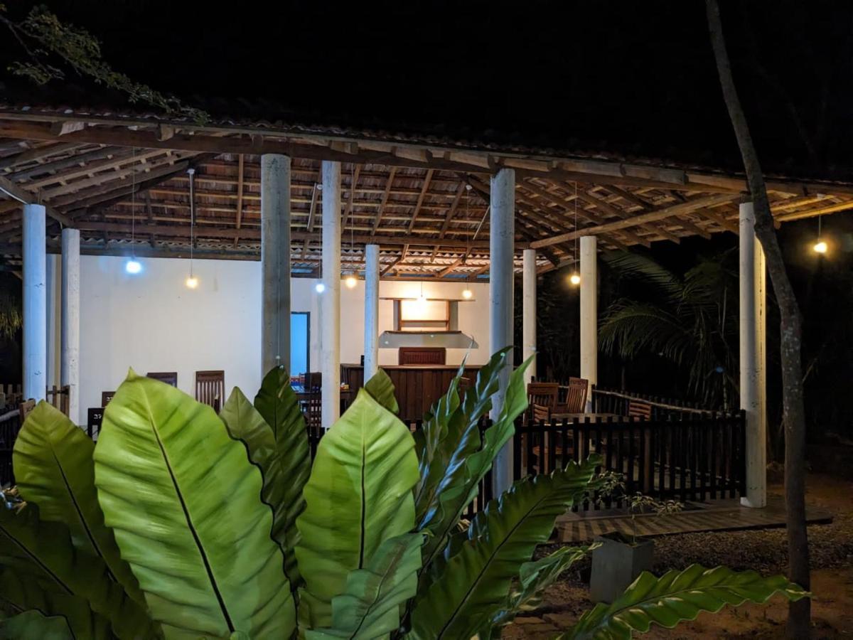 Silent Cabana And Restaurant Marakolliya, タンガラ エクステリア 写真