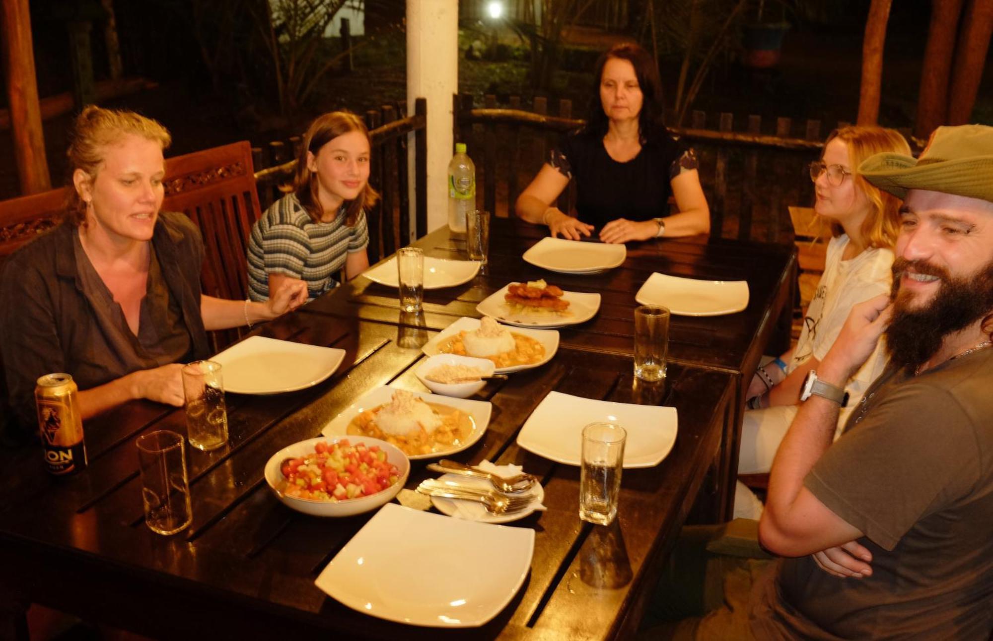 Silent Cabana And Restaurant Marakolliya, タンガラ エクステリア 写真
