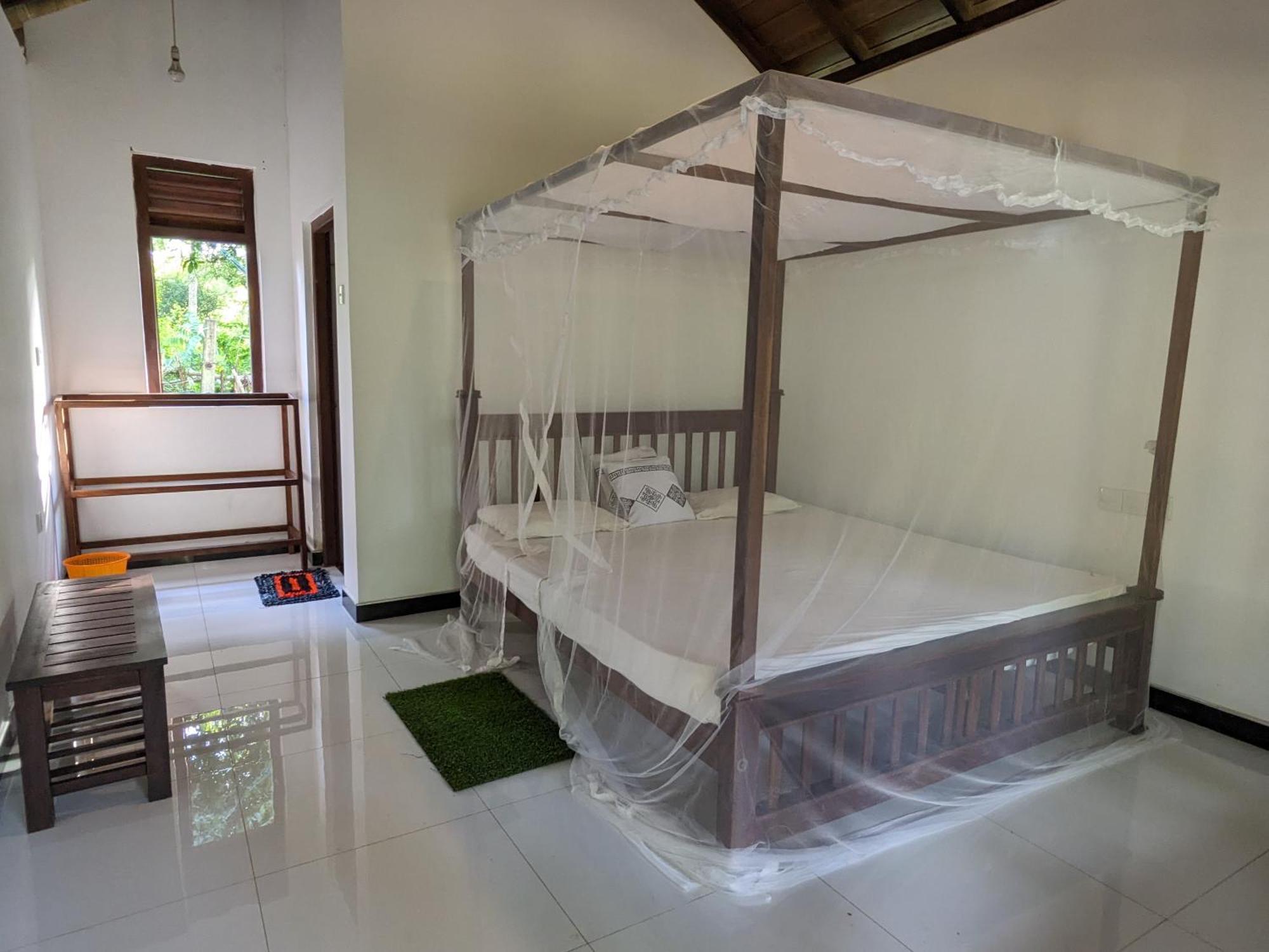 Silent Cabana And Restaurant Marakolliya, タンガラ エクステリア 写真