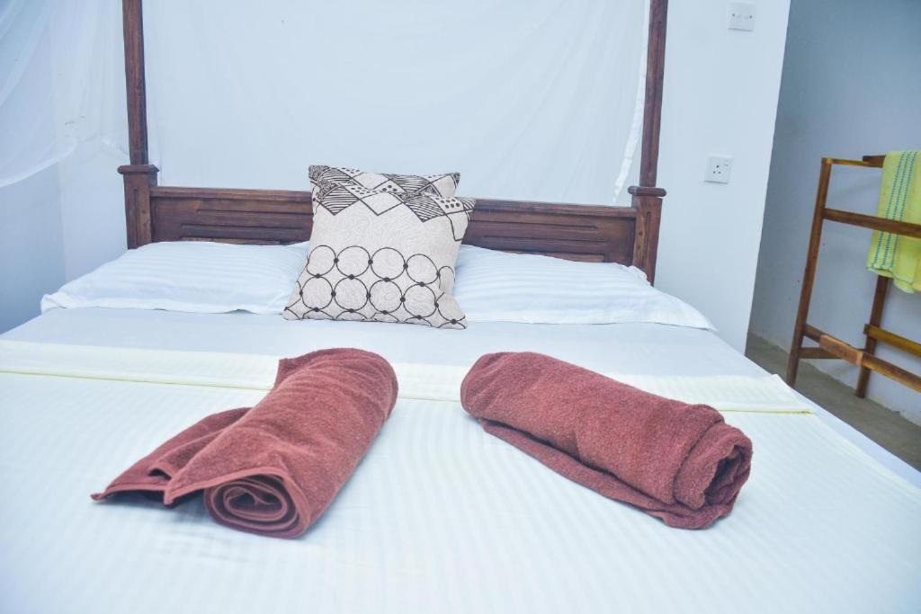 Silent Cabana And Restaurant Marakolliya, タンガラ エクステリア 写真